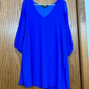 Small, 3/4 open sleeve blue Lulu’s dress